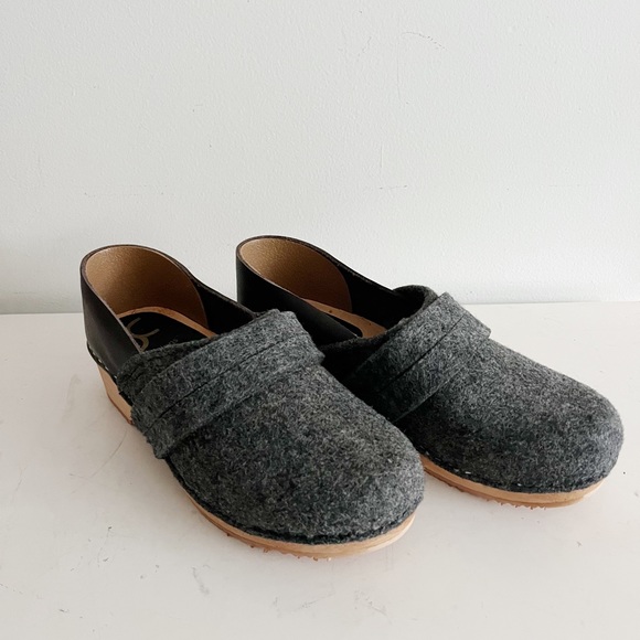 Cape Clogs Felted Wool and Leather Clogs - Size 10/10.5 - Picture 1 of 6